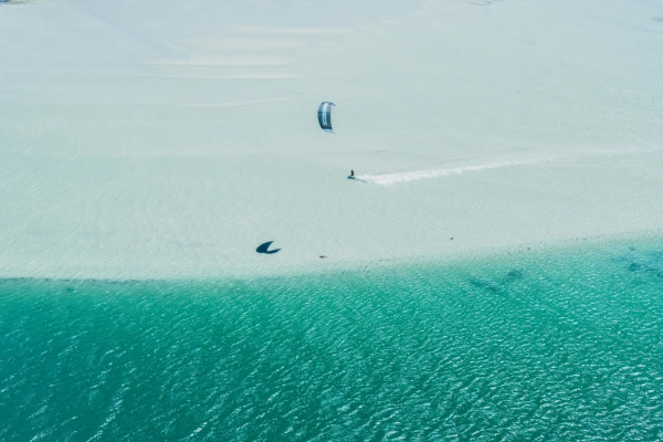 3-Strut L.E.I. construction